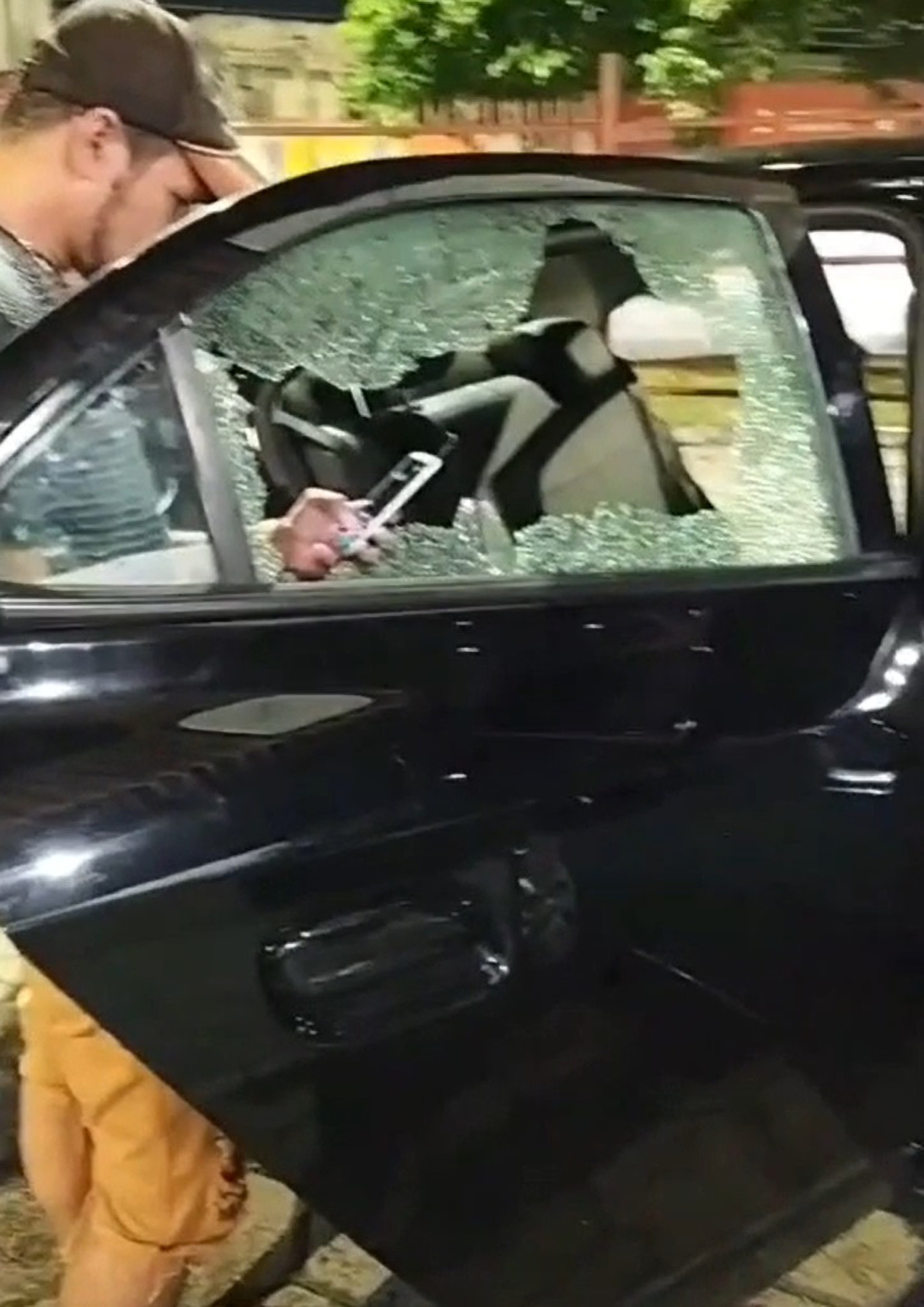 nu nguoi mau bi ban anh 2