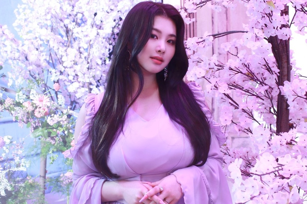 Nu ca si Han bi miet thi ngoai hinh hinh anh