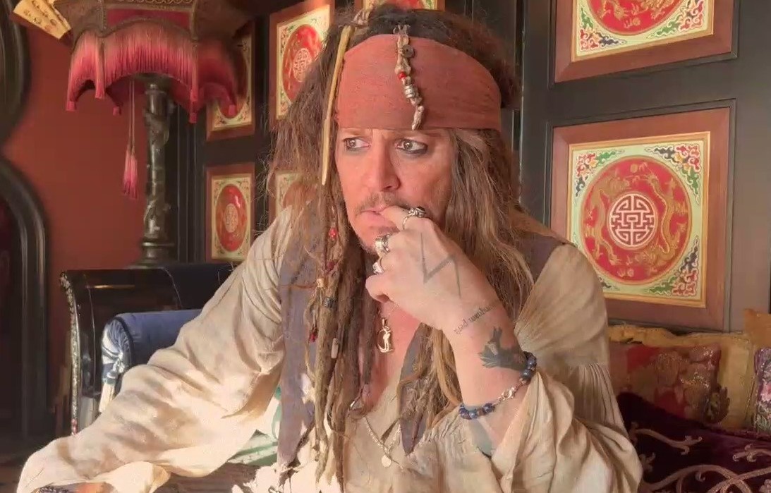 Johnny Depp,  Disney,  Cuop bien Caribbean anh 1