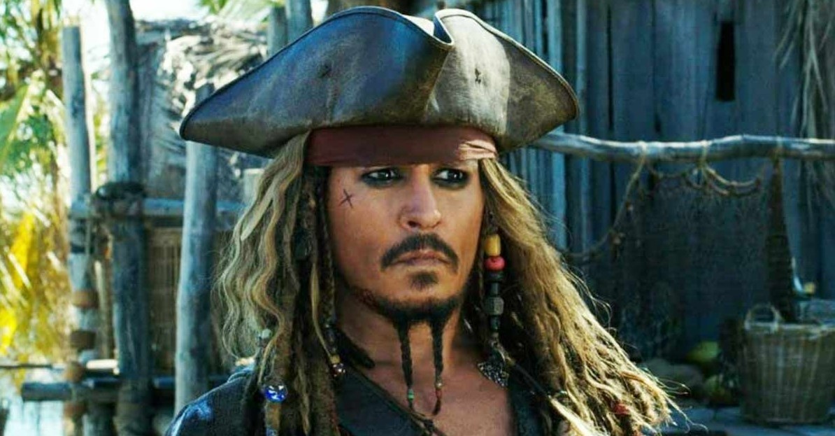 Johnny Depp dien lai vai cuop bien hinh anh
