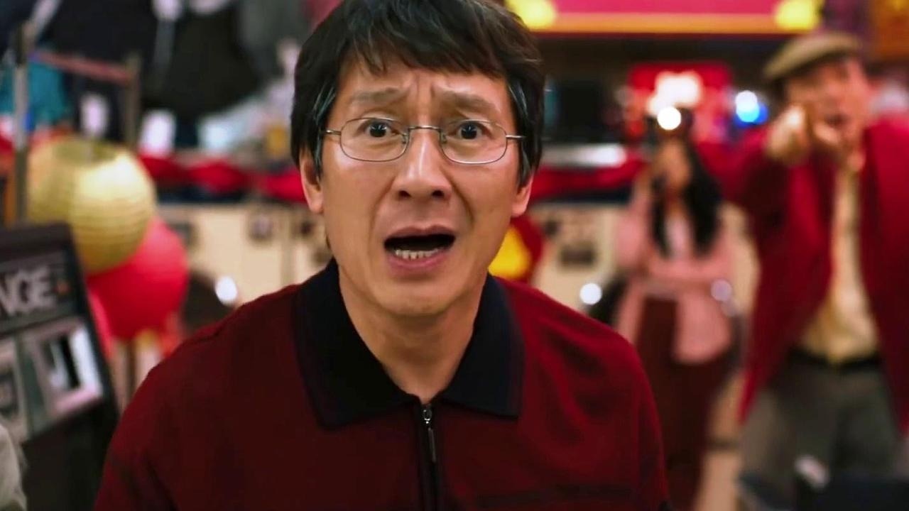 Sao goc Viet Quan Ke Huy da tu cuu minh o Hollywood hinh anh