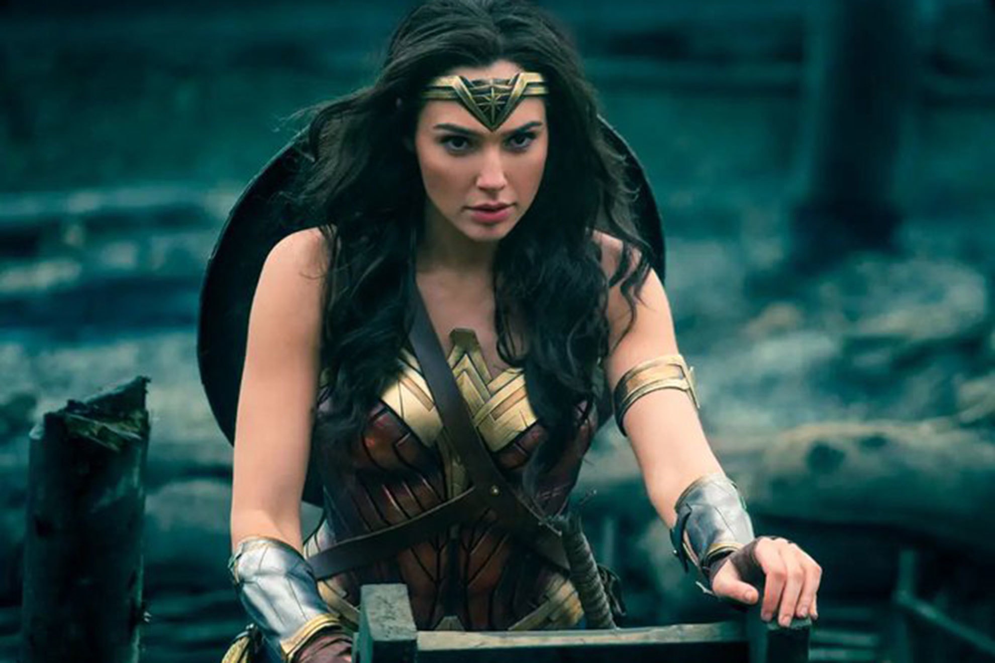 Wonder Woman,  Batman,  The Flash anh 1