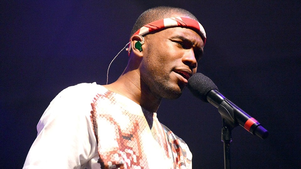 Frank Ocean huy dien sau khi khien khan gia phan no hinh anh