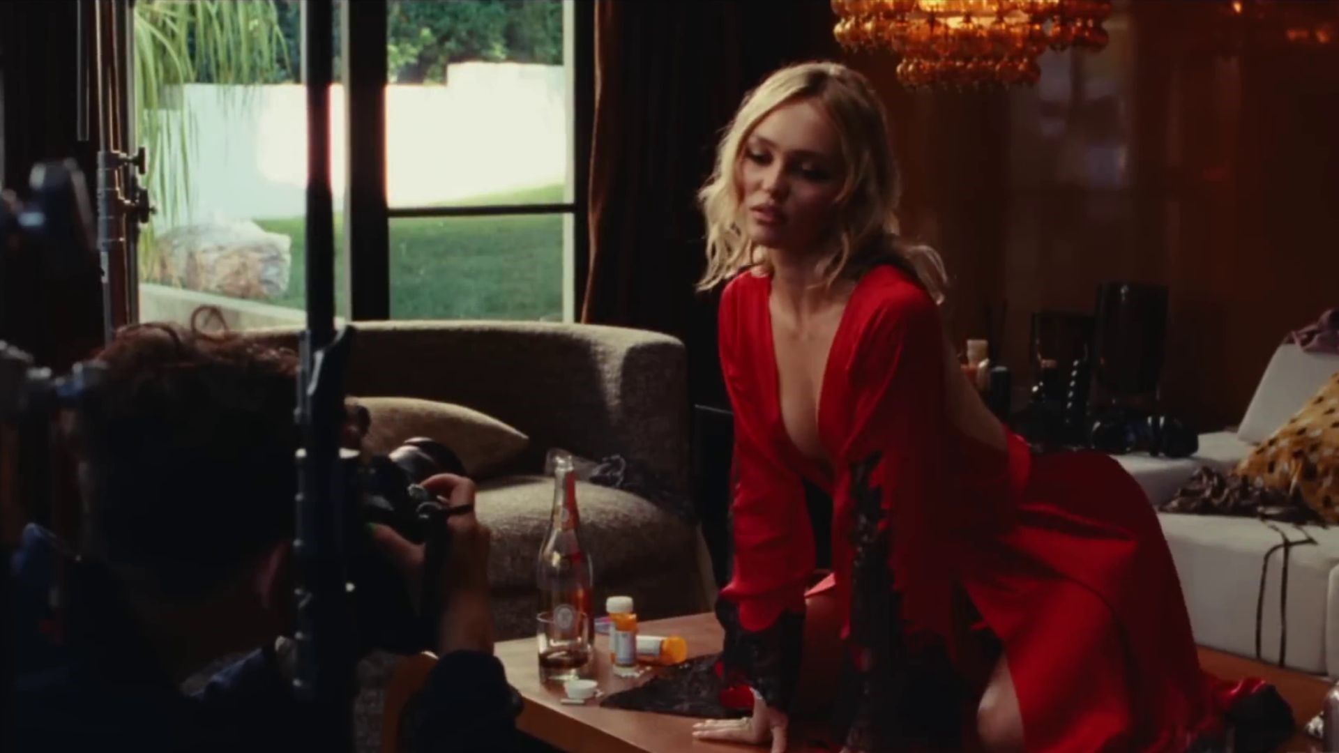 Ly do 'The Idol' bi chi trich hinh anh