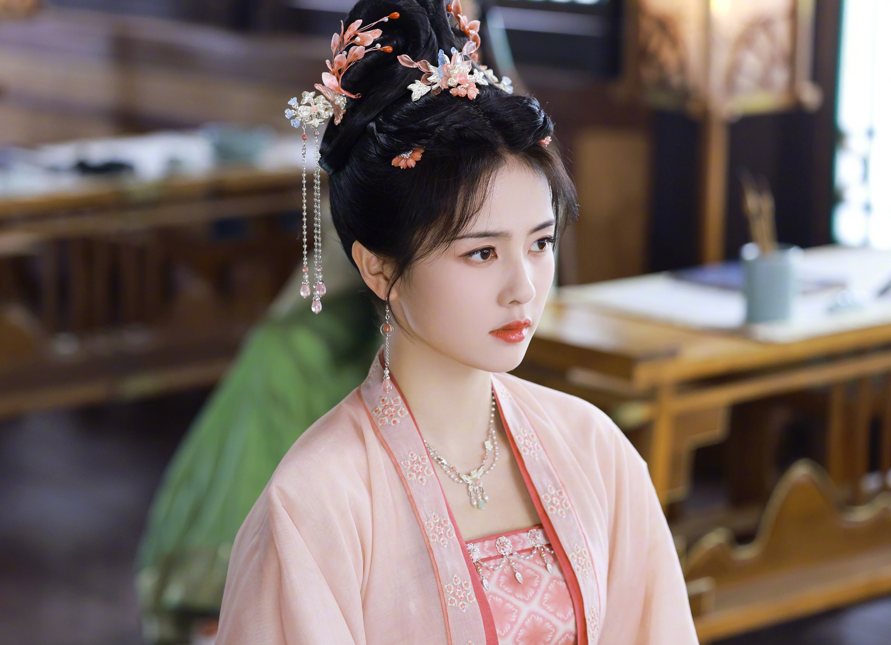 Bach Loc,  Vu Chinh,  Truong nguyet tan minh,  Di ai vi doanh,  Vuong Hac De anh 1