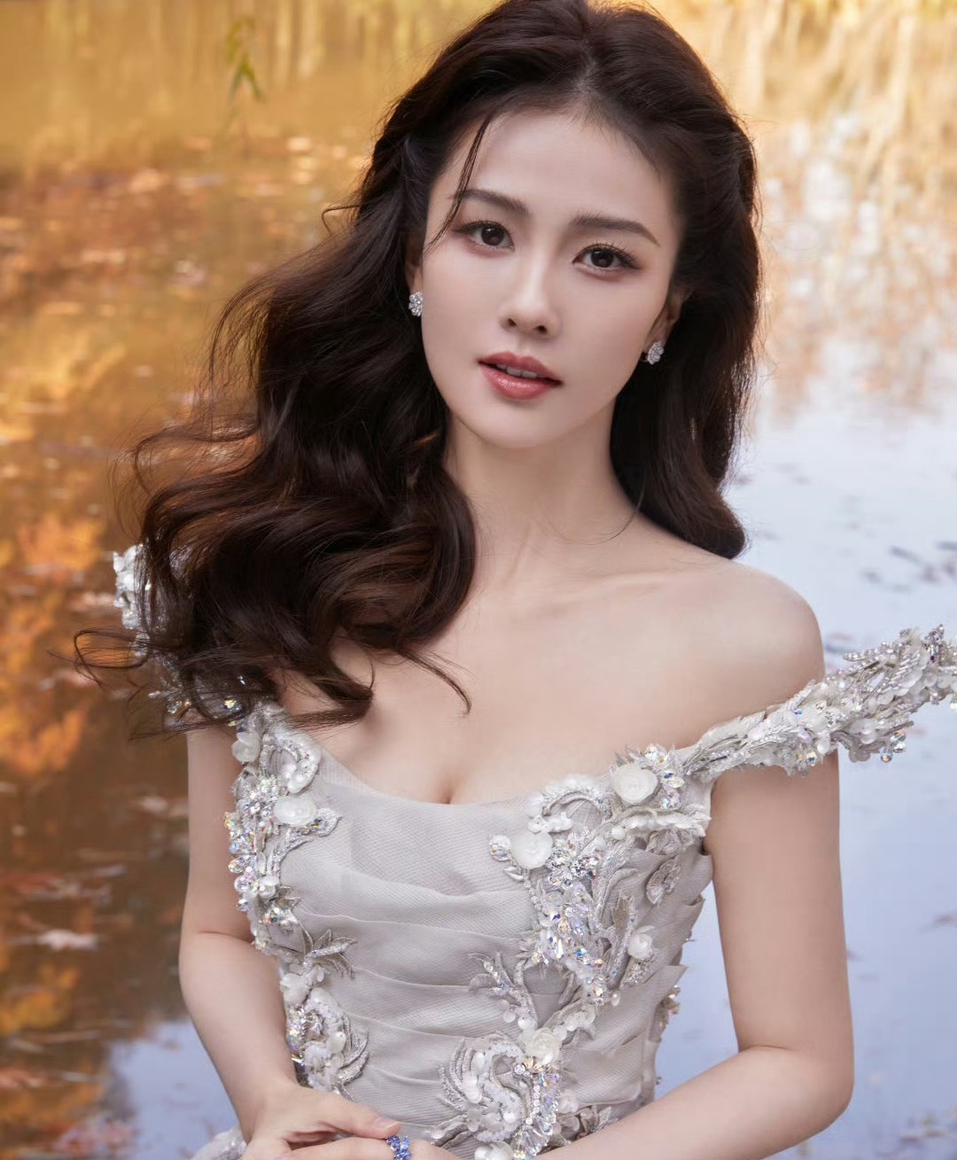 Bach Loc,  Vu Chinh,  Truong nguyet tan minh,  Di ai vi doanh,  Vuong Hac De anh 8