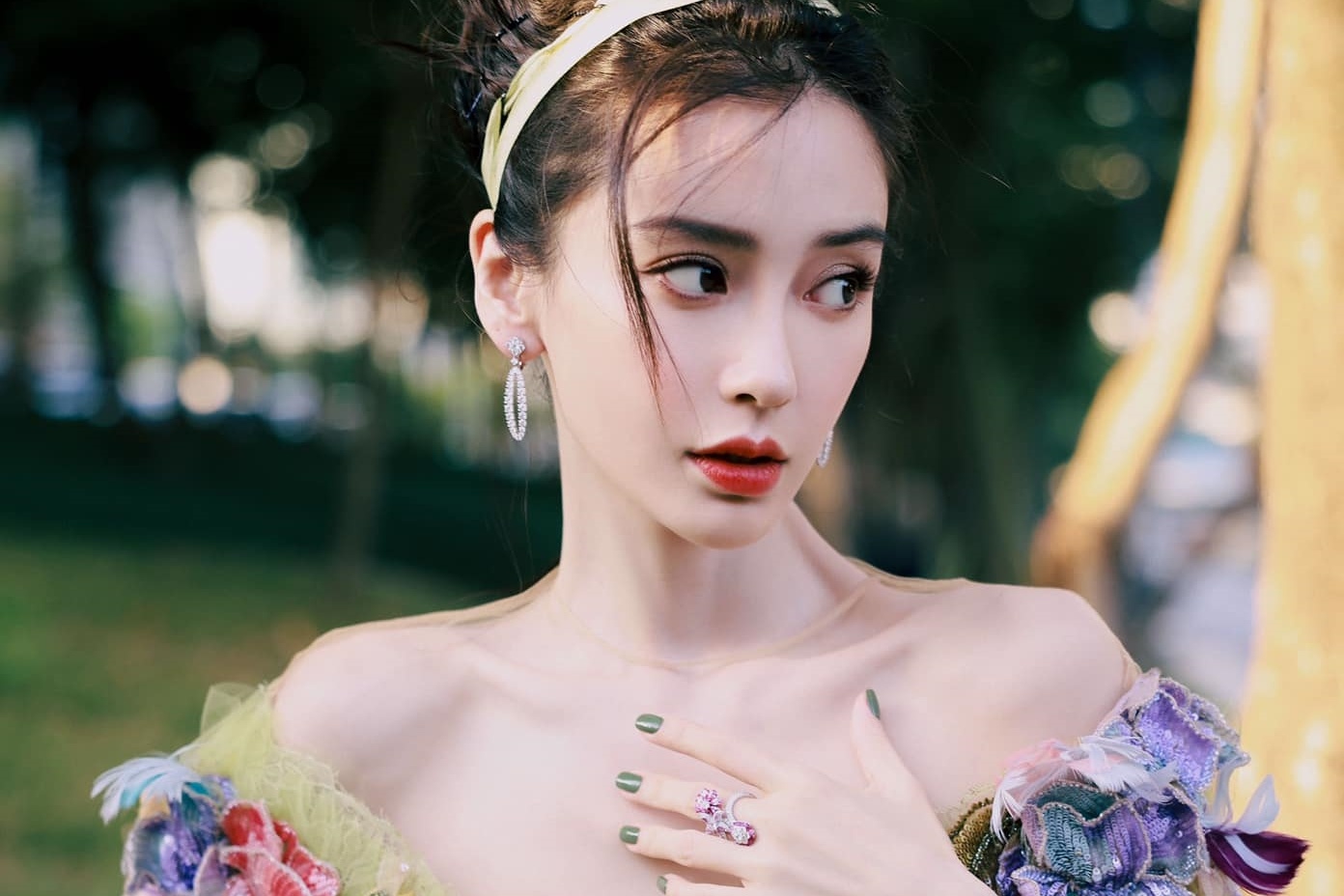 Angelababy va loat sao Hoa ngu bi tay chay trong nam 2023 hinh anh
