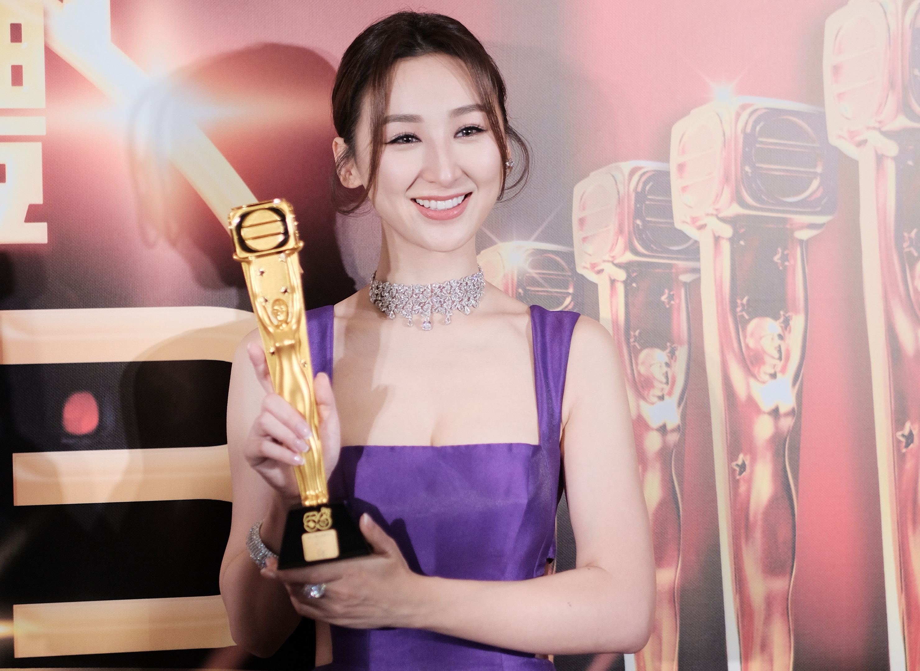 Cao Hai Ninh,  Xa Thi Man,  Nu hoang tin tuc,  sao TVB,  sao Hong Kong anh 10