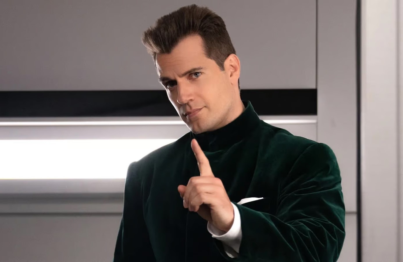 Phim cua Henry Cavill mo man that vong hinh anh