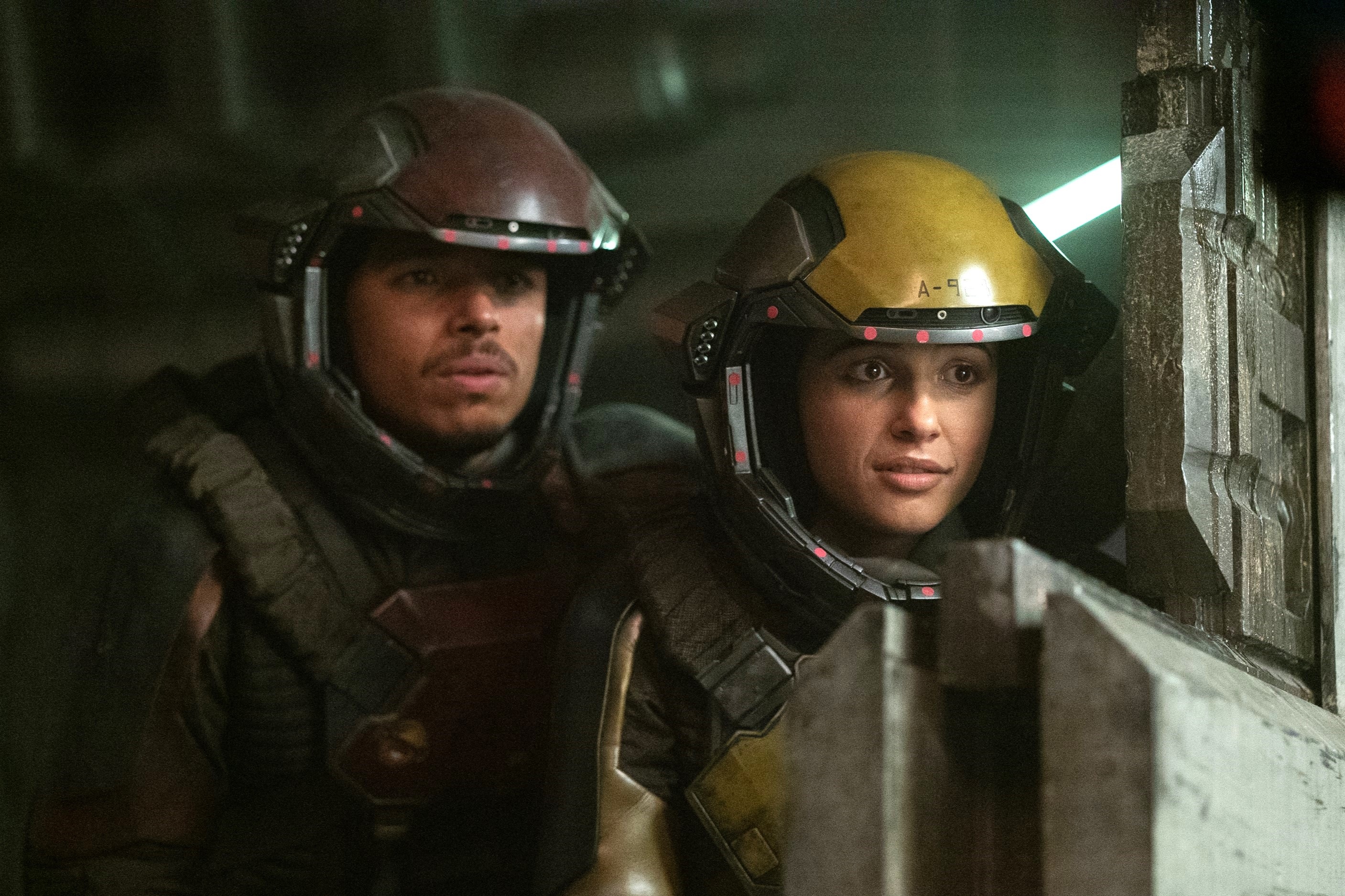 'Tin hieu vu tru' - kich ban roi rac, dien xuat hoi hot hinh anh