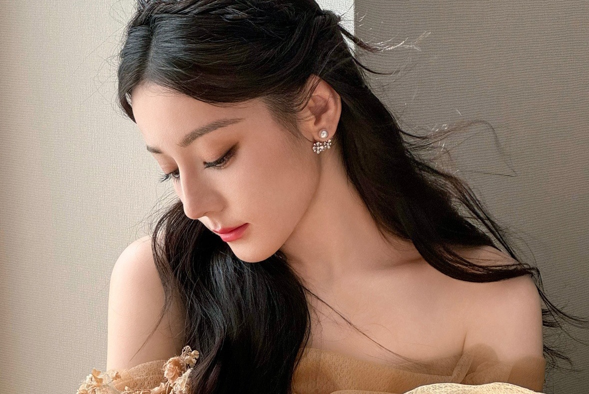 Tinh trang bat on cua Dich Le Nhiet Ba hinh anh