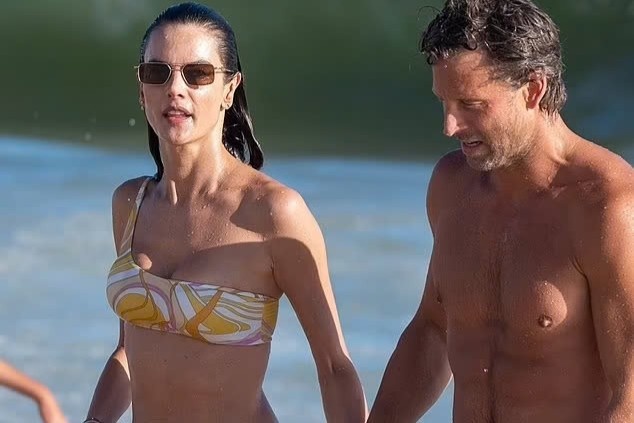 Thien than noi y nong bong ben ban trai hinh anh