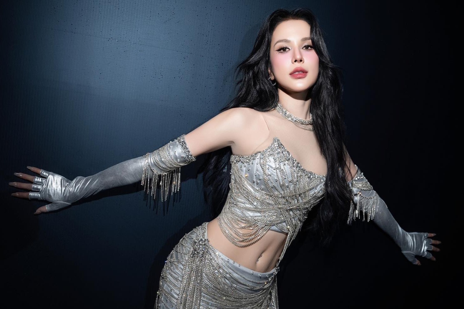 Diep Lam Anh trai long hinh anh