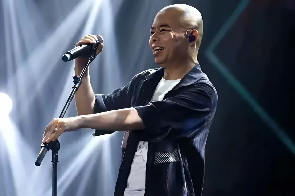 Ca si Vuong Dieu Dong qua doi hinh anh