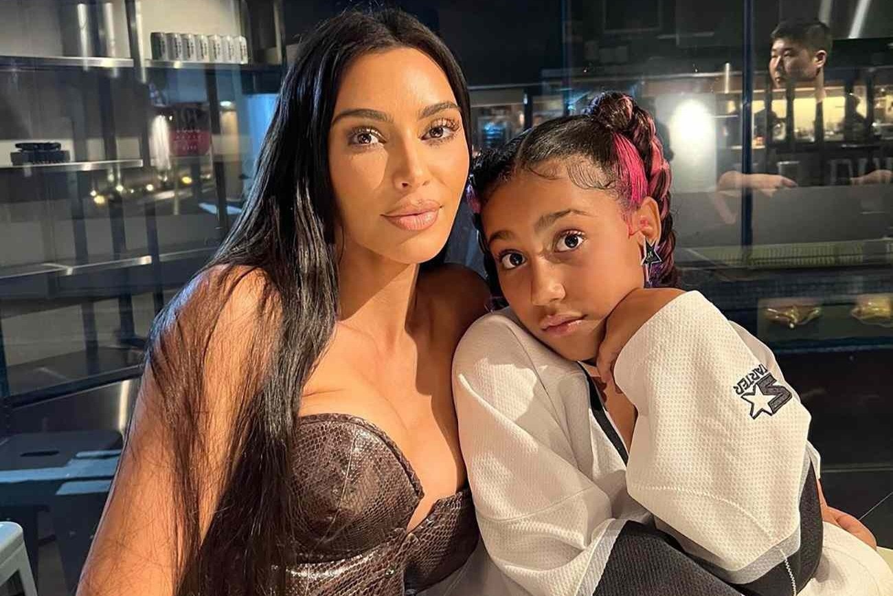 Con gai Kim Kardashian gay chu y hinh anh