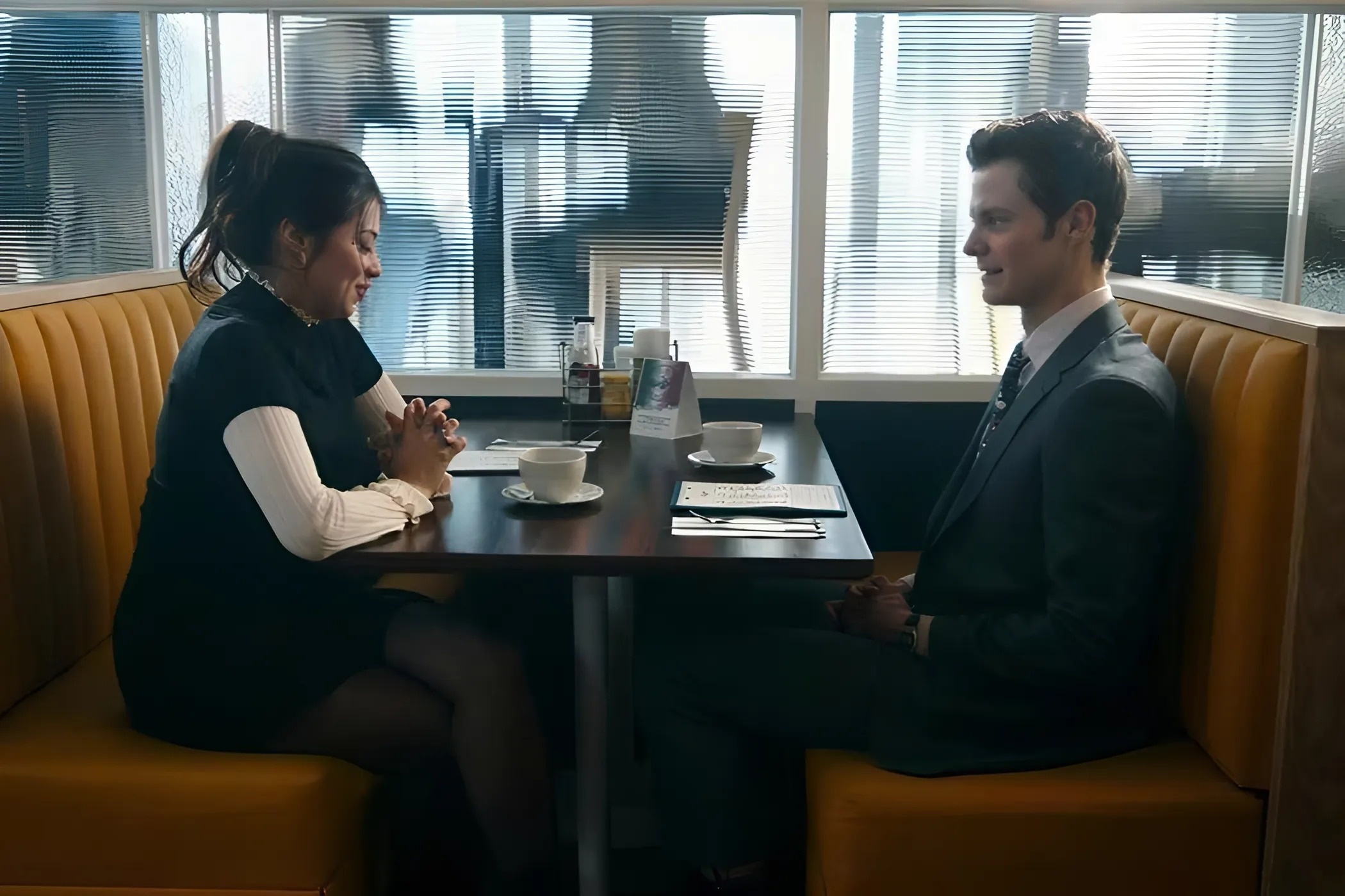 Novocaine,  phim rap,  hanh dong anh 1