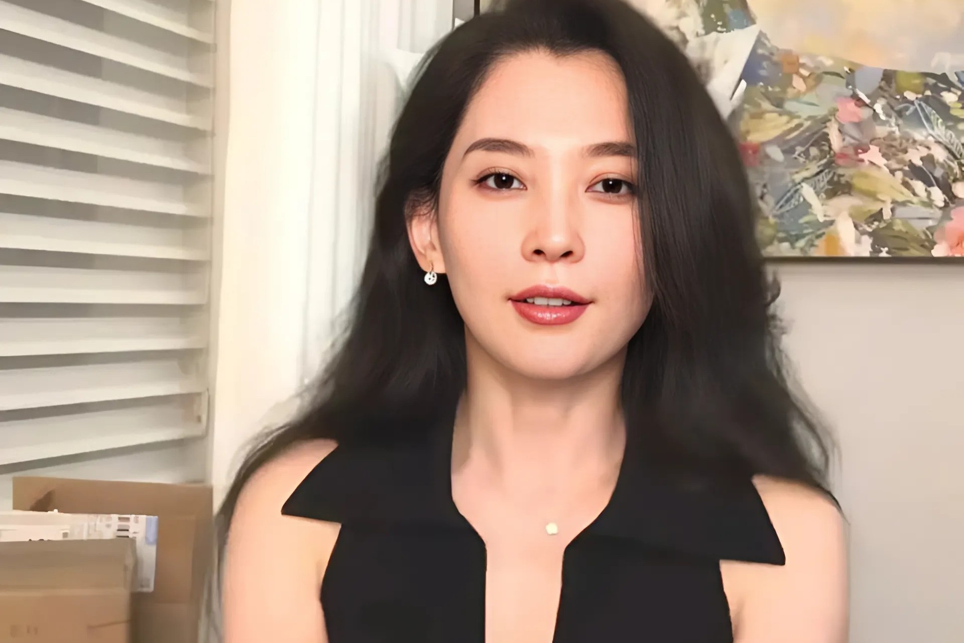 Ban gai kem 19 tuoi cua Uong Phong dap tra tin mang thai hinh anh