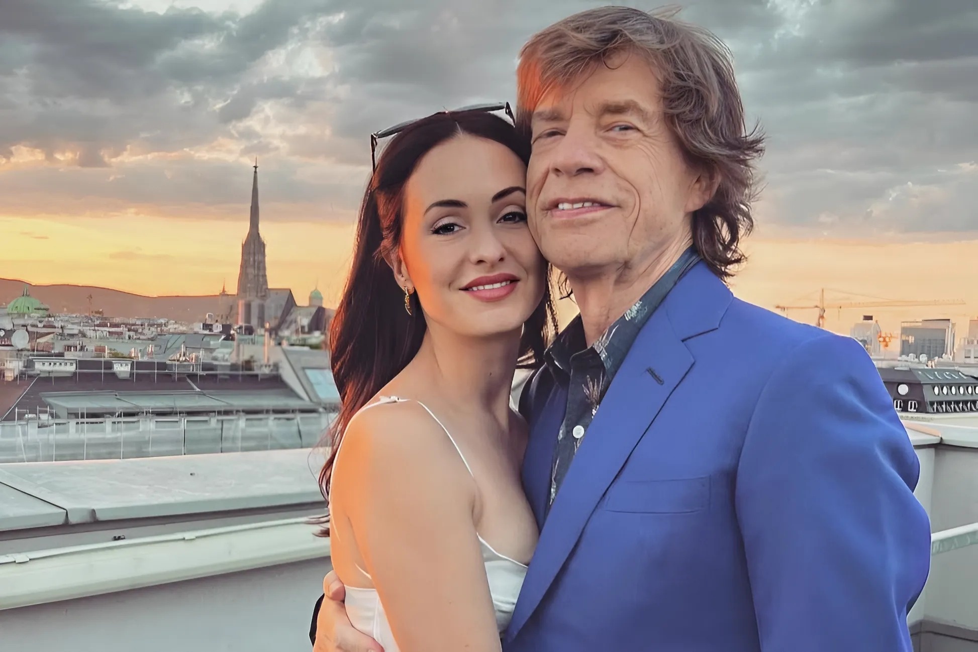 Mick Jagger cau hon ban gai kem 44 tuoi hinh anh