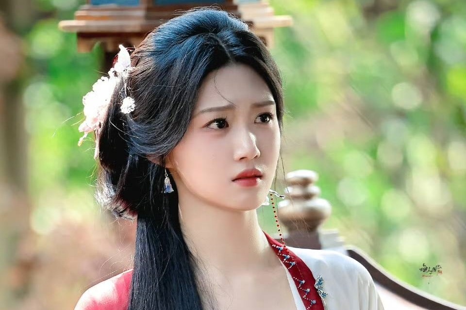 Nu dien vien khien dong nghiep bi mang chui hinh anh