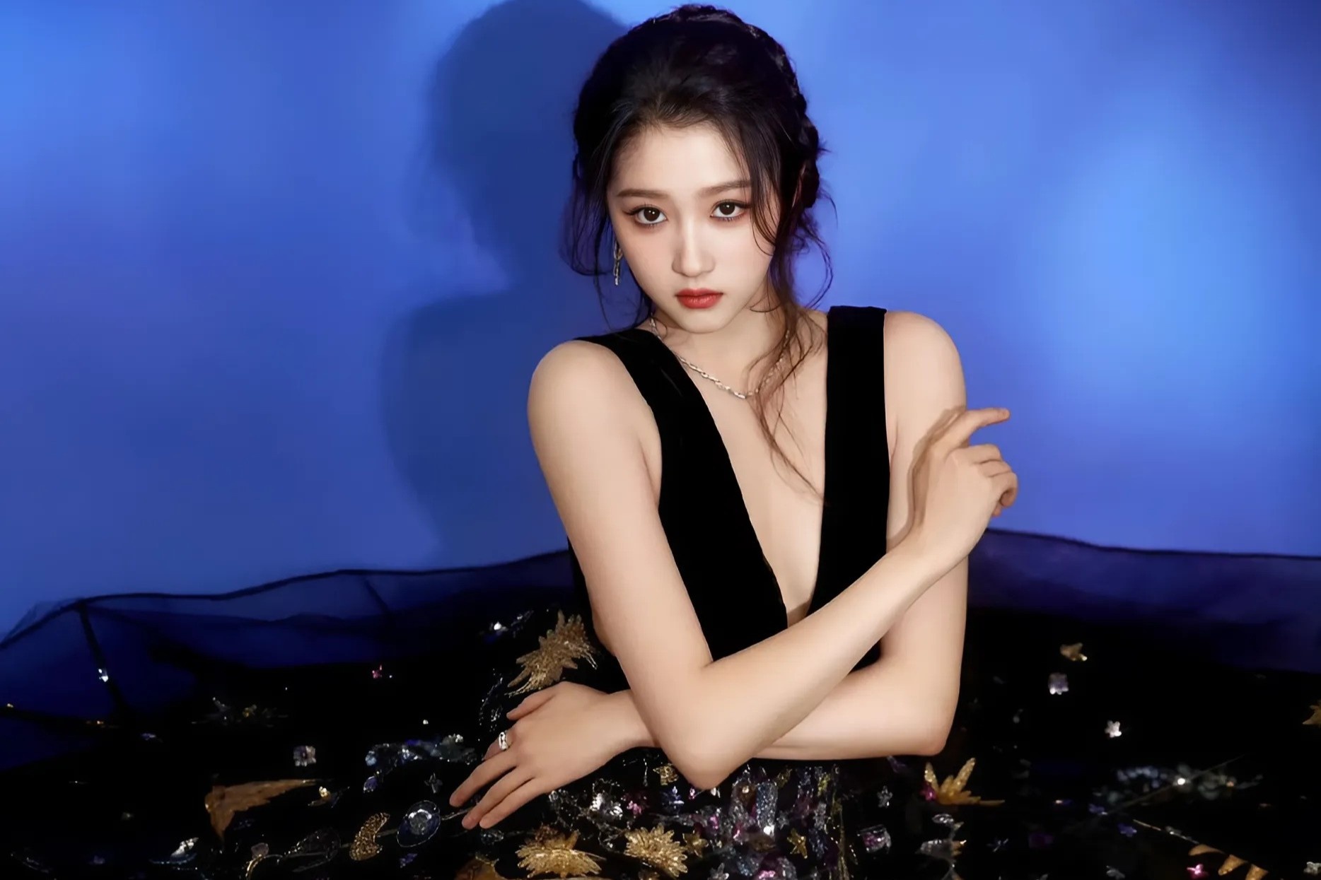 Quan Hieu Dong giua tin ran nut tinh cam hinh anh