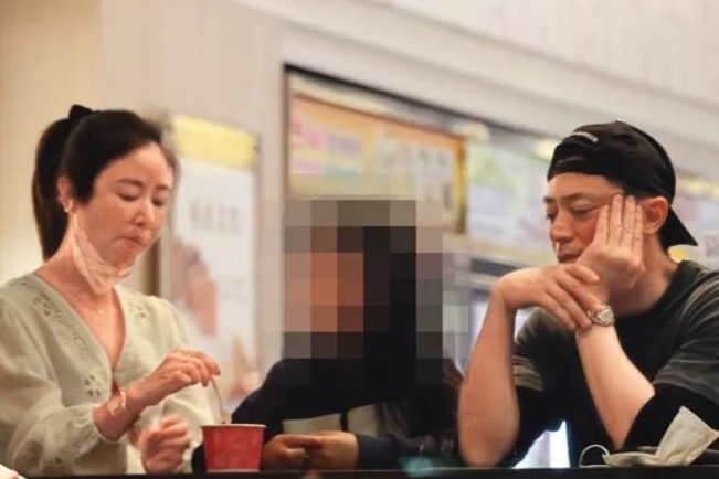 Mat moc cua Lam Tam Nhu hinh anh