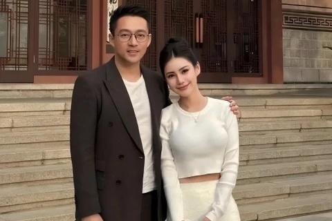 Mandy cuu vot cuoc doi cua Uong Tieu Phi hinh anh