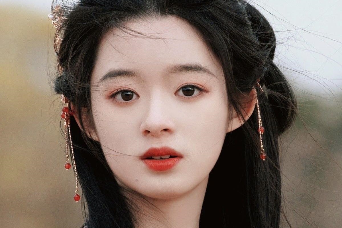 Doi khuyen tai cua my nhan 'So Kieu truyen' khien cha bi dieu tra hinh anh