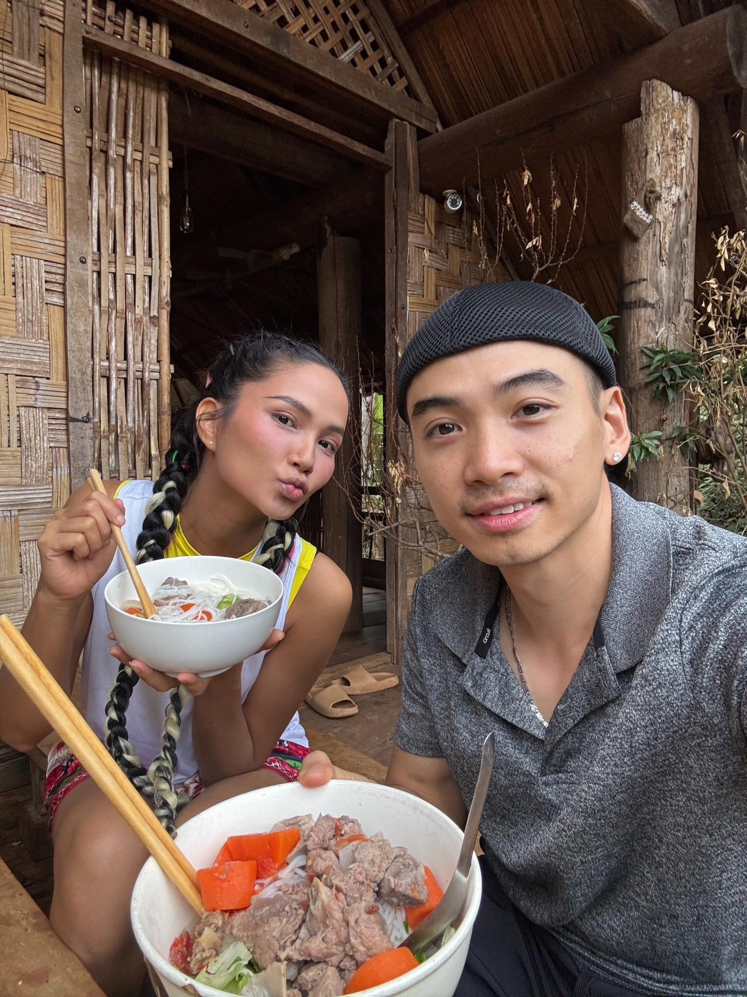 H'Hen Nie, chong H'Hen Nie, hoa hau H'Hen Nie anh 6
