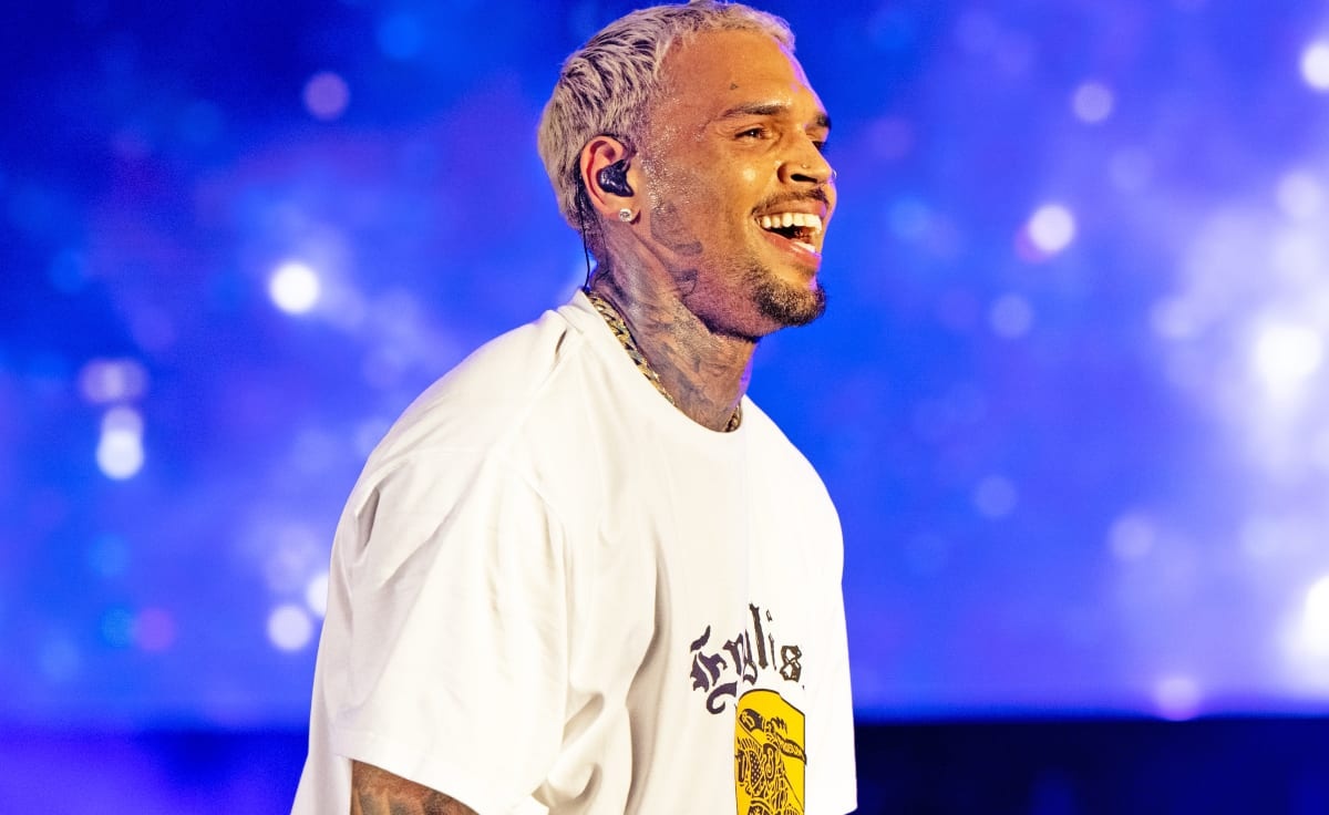 Chris Brown ra sao sau khi bi bat hinh anh