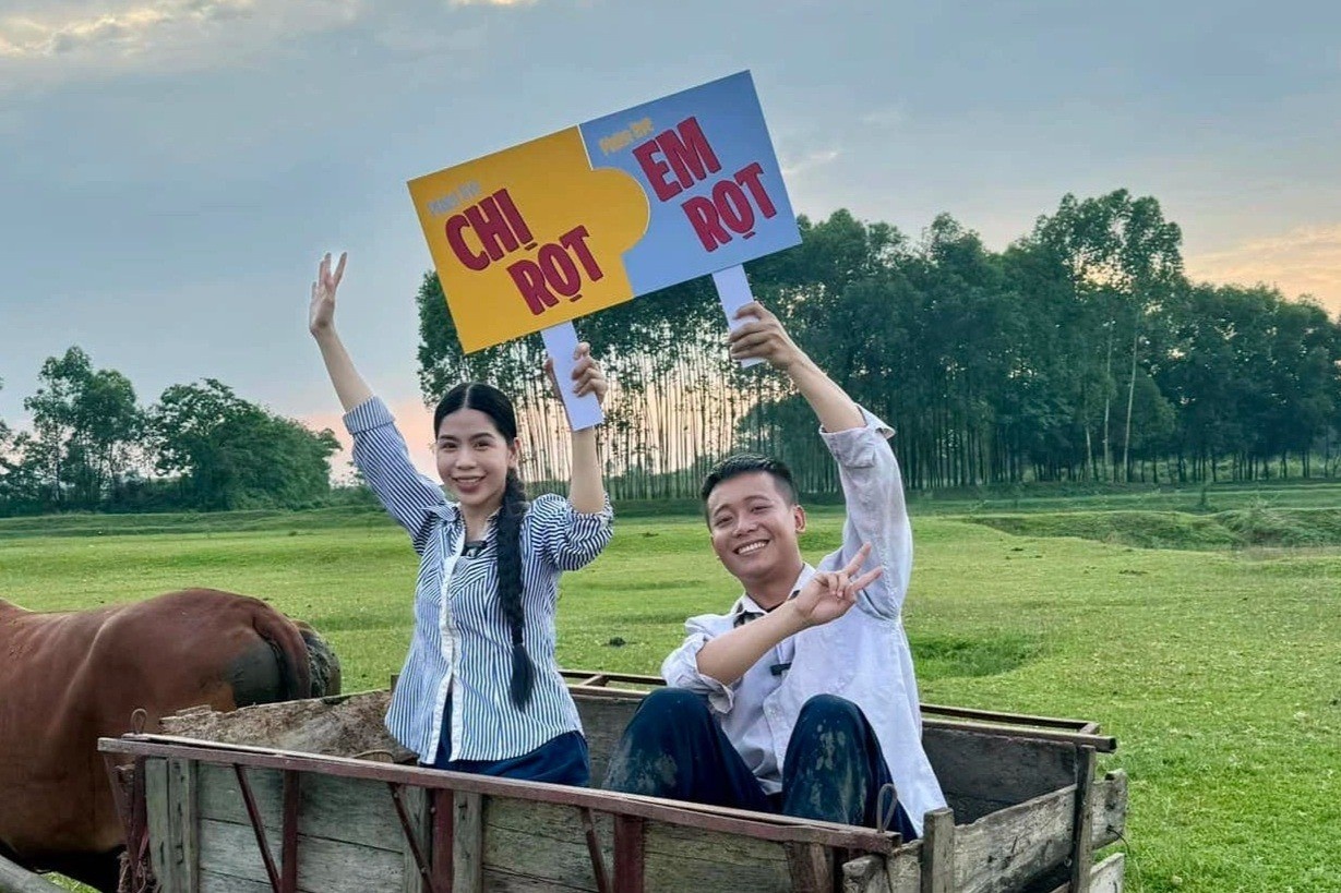 hang gia,  thuy tien,  nghe si Viet anh 2