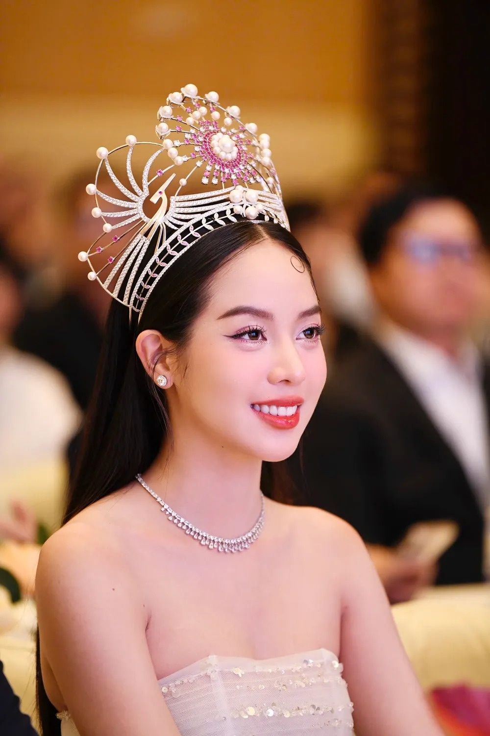 Hoa Hậu Thanh Thủy làm giám khảo Binibining Pilipinas 2025