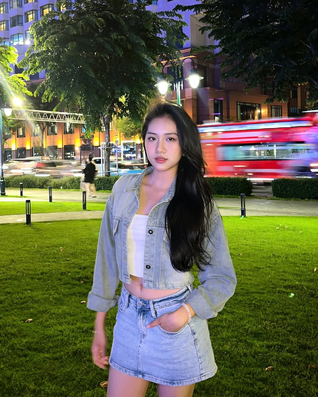 Neu_nhu_anh_co_that_tren_doiThi_co_sao_anh_van_con_chua_toi_loveme_saigon_instagood_nightlife_HTL_TrucLinh.jpg