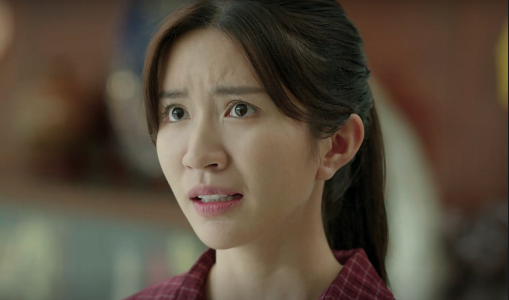 Nu chinh phim gio vang vap tranh cai hinh anh