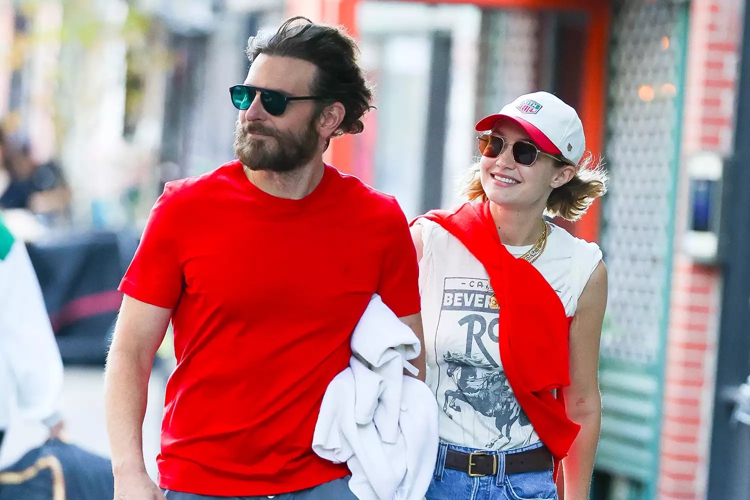 Gigi_Hadid_Bradley_Cooper_Novemb.jpg