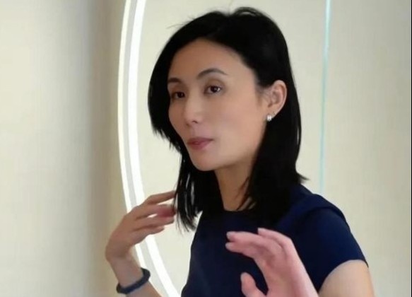 Tinh canh vo Ly A Bang khi chong vo no hinh anh