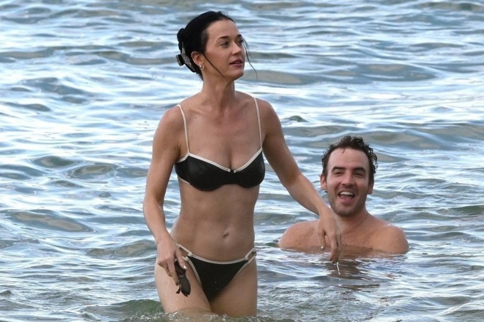 Voc dang san chac cua Katy Perry hinh anh