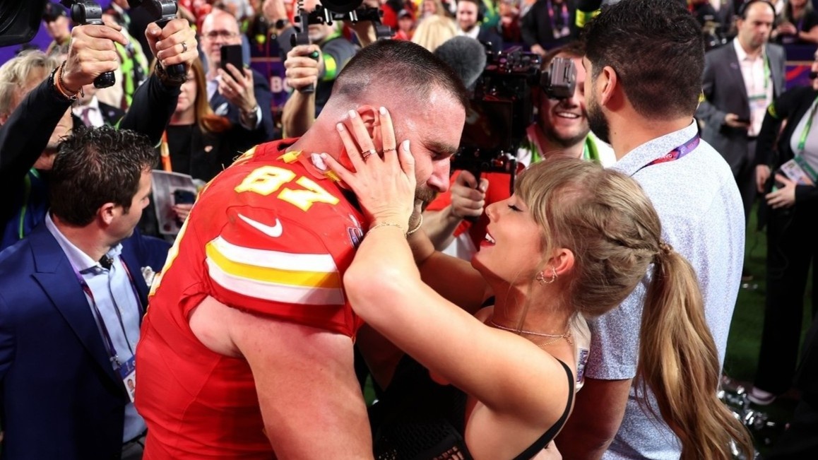 Chuyen tinh man nong cua Taylor Swift hinh anh