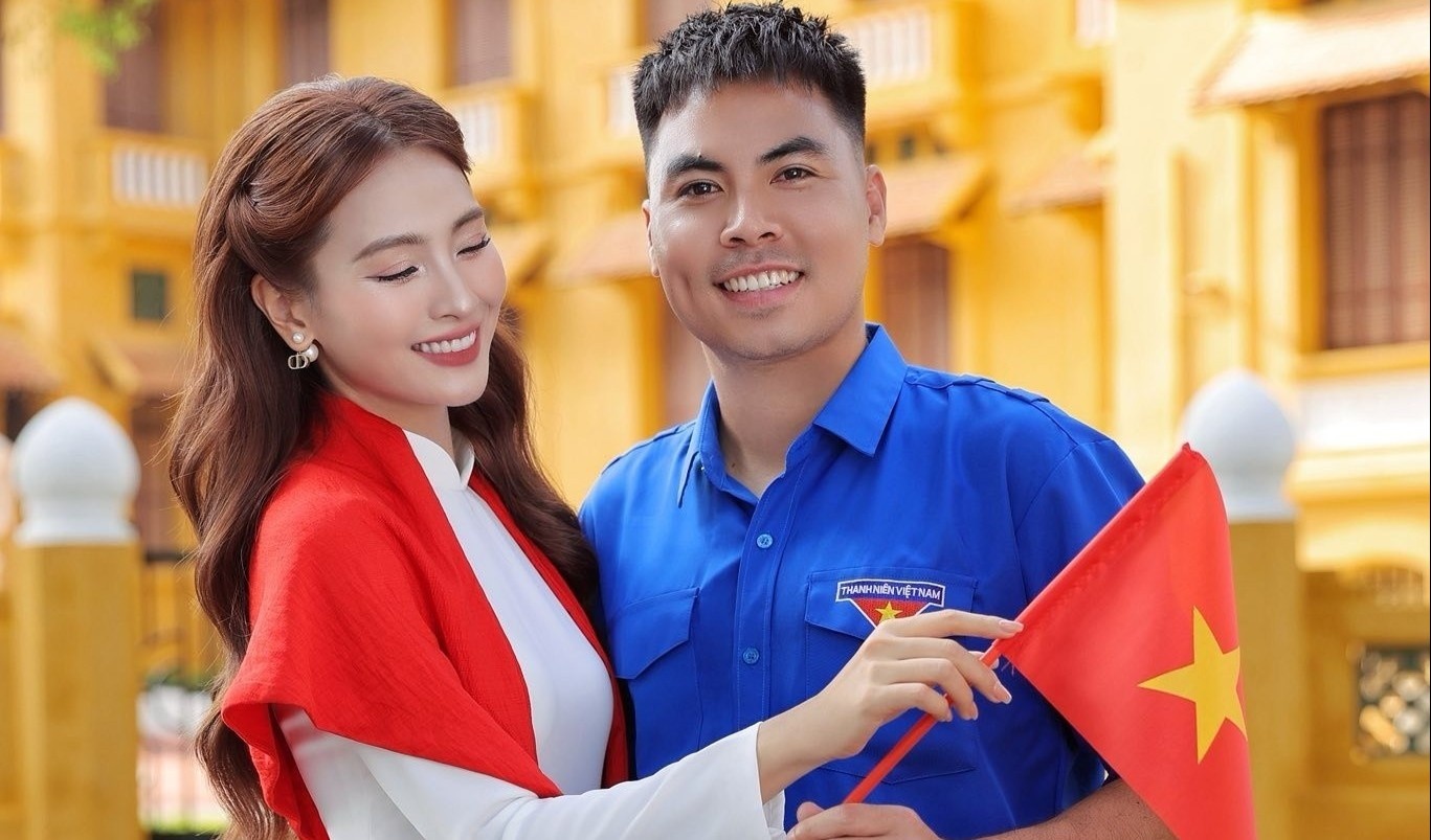 MC Mu Tat rang ro ben cau thu Duc Huy hinh anh