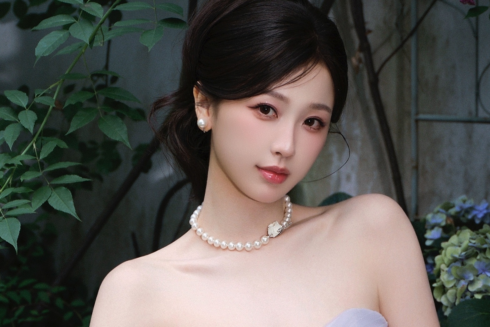 My nhan Ngu Thu Han the tham hinh anh