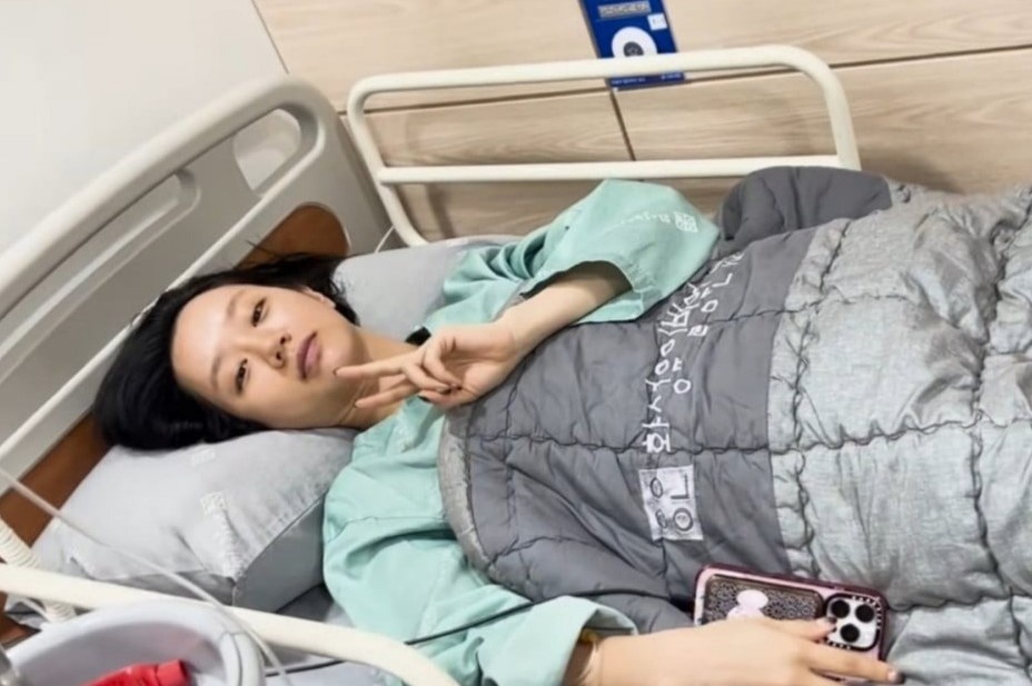 Hyeri nhap vien hinh anh