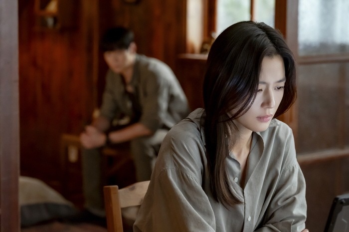 moon_ji_yeons_preview_jun_ji_hyu.jpg