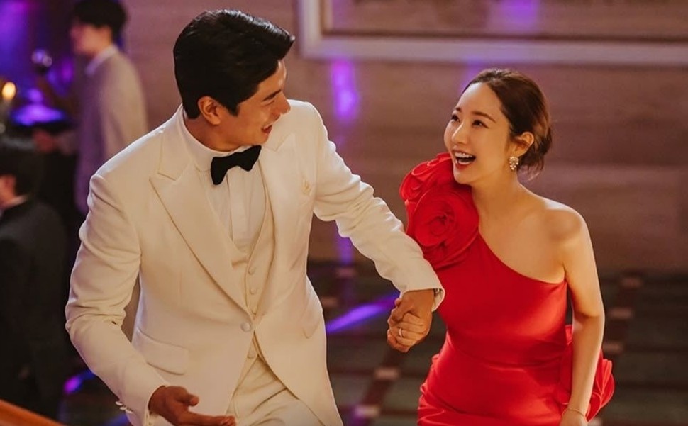 Confidence Queen do Park Min Young đóng chính đang mất dần sức hút. Ảnh: Amazon Prime.