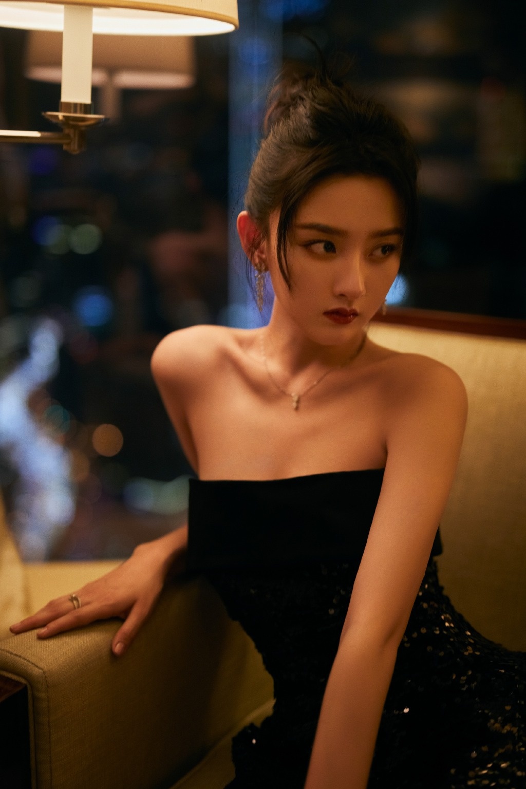 Tống Tổ Nhi trốn thuế tiếp tục gây tranh cãi với tình tiết mới