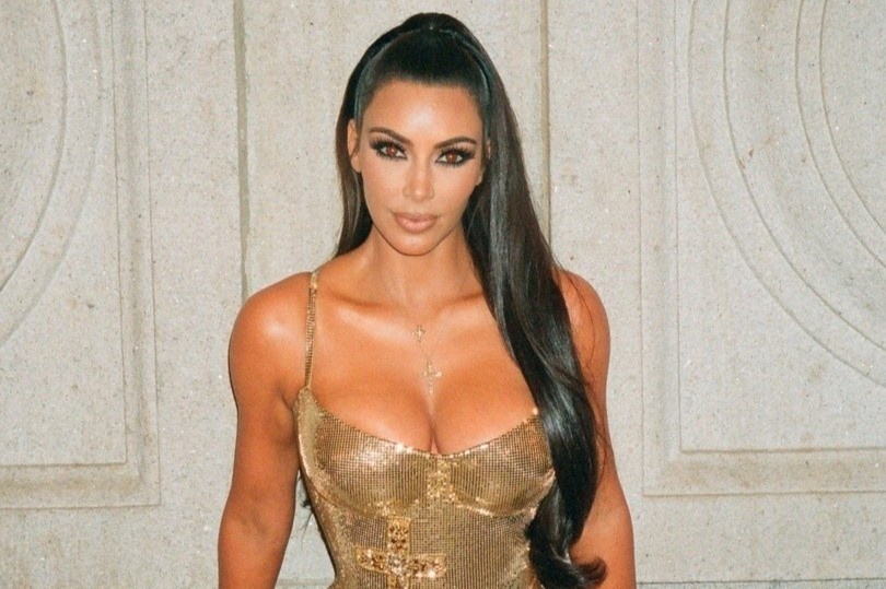 Kim 'sieu vong ba' buc xuc hinh anh