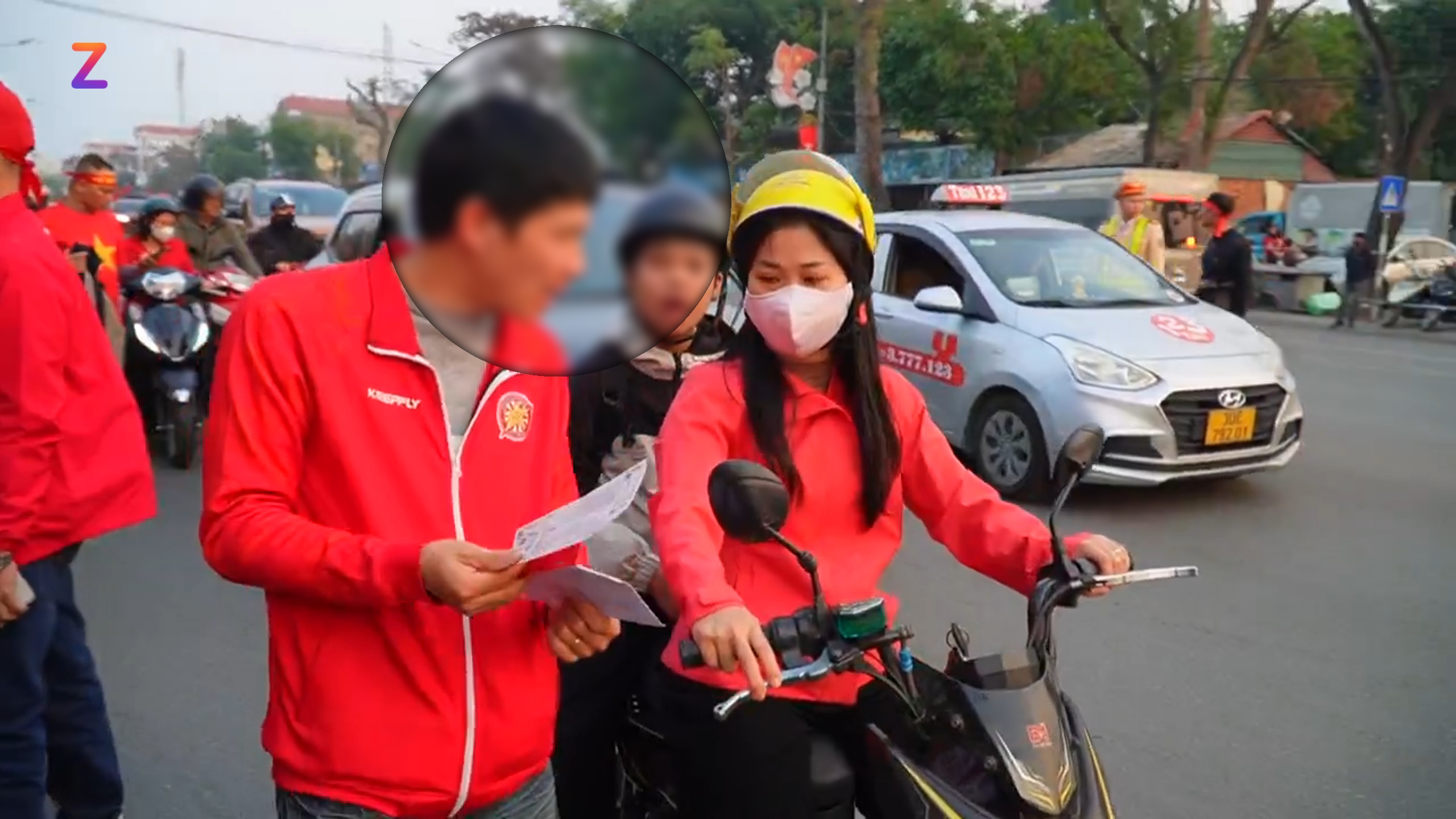 Phe ve hoanh hanh truoc gio bong lan hinh anh