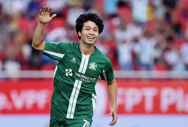 Cong Phuong dan hoi sinh khi tro ve Viet Nam hinh anh