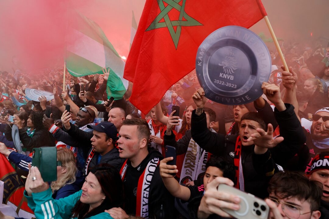 Rotterdam mo le hoi sau khi Feyenoord tao nen dia chan hinh anh
