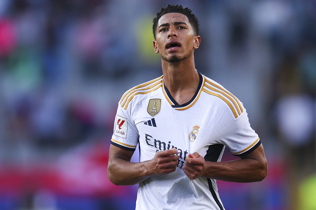 Bellingham quan sat the nao truoc khi danh got kien tao? hinh anh