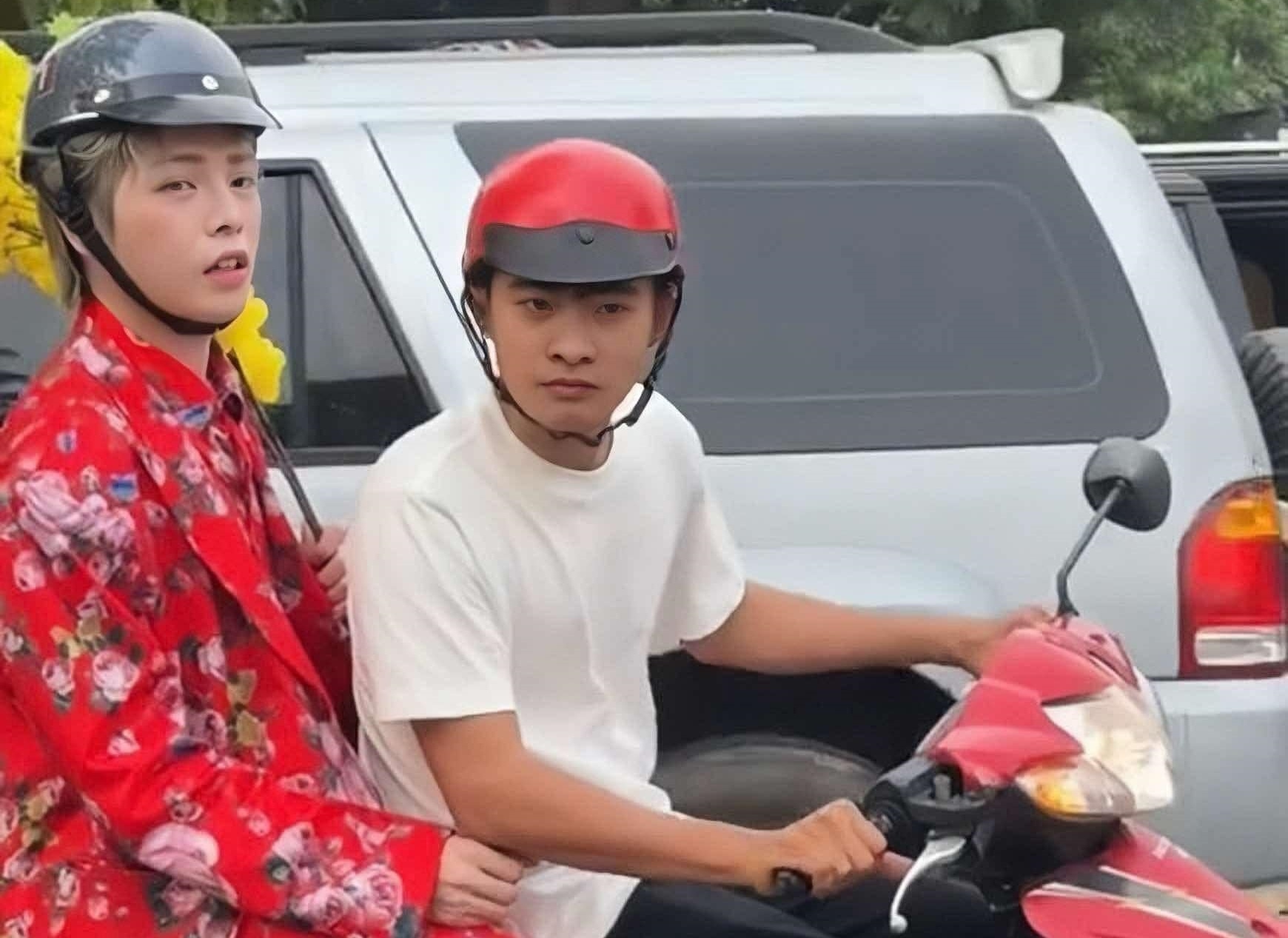 Le Tuan Khang cho Duc Phuc di 'dam gio ben con' hinh anh