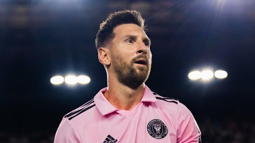 Su thay doi trong phong cach thi dau cua Messi hinh anh